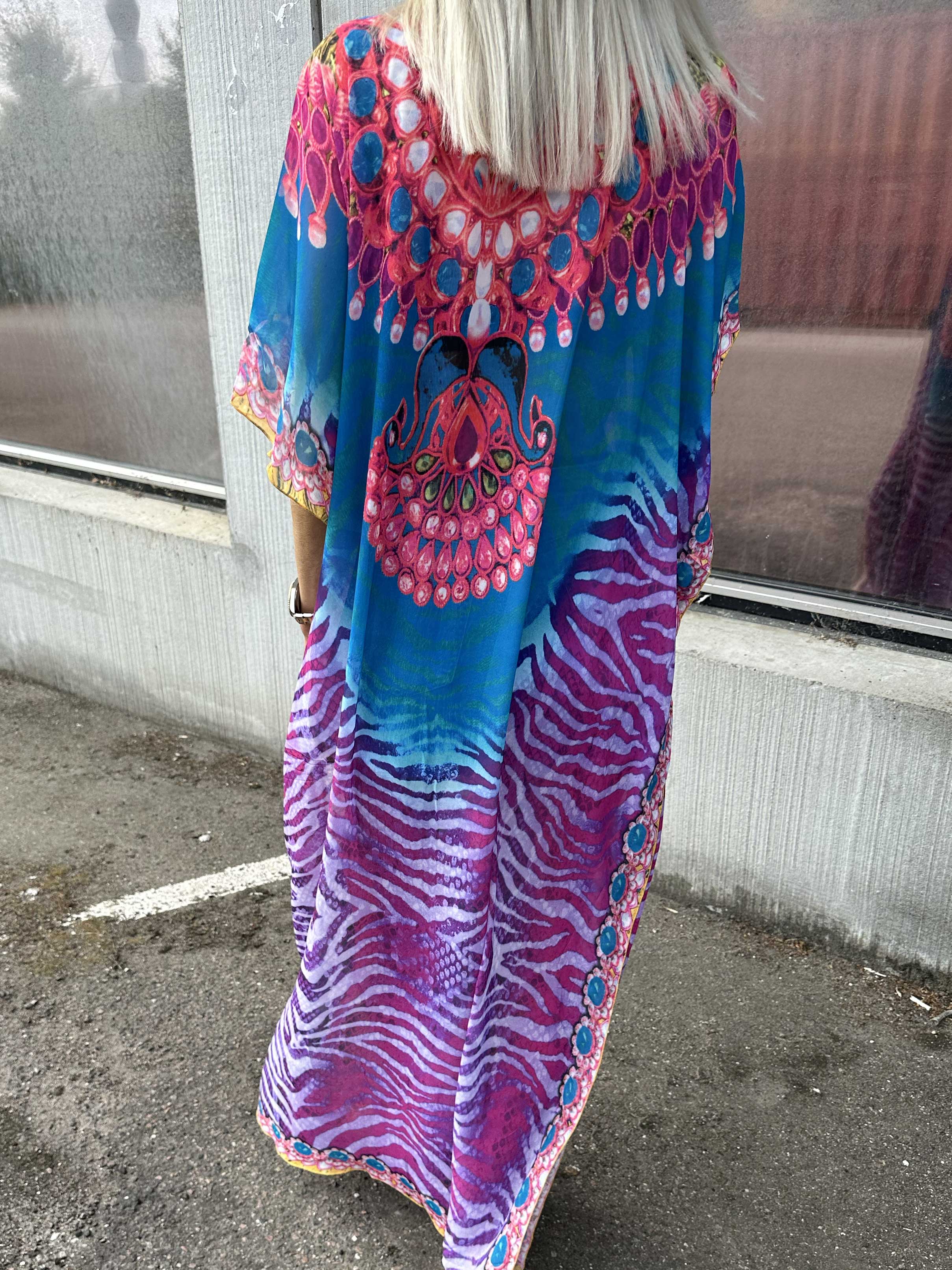 Mellie - Lang farvet semi-transparent tunika med similisten